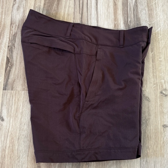 REI CO-OP Mountain Biking Shorts • size 4 - Picture 5 of 13